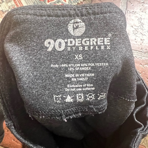 90 Degree by reflex gray black active leggings - Picture 2 of 3